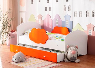 Детская кровать Тучка с ящиком, корпус Белый, фасад Оранжевый в Архангельске