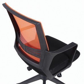 Кресло компьютерное Brabix Balance MG-320 (с подлокотниками, комбинированное черное/оранжевое) в Архангельске - предосмотр 6
